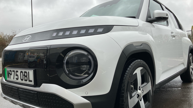 Hyundai INSTER 85kW 02 49kWh 5dr Auto Electric Hatchback